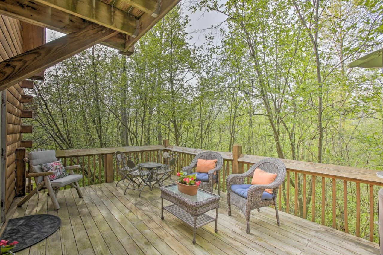 Resort Cabin With Fire Pit Golf, Hike And Play! Rothbury Exterior foto